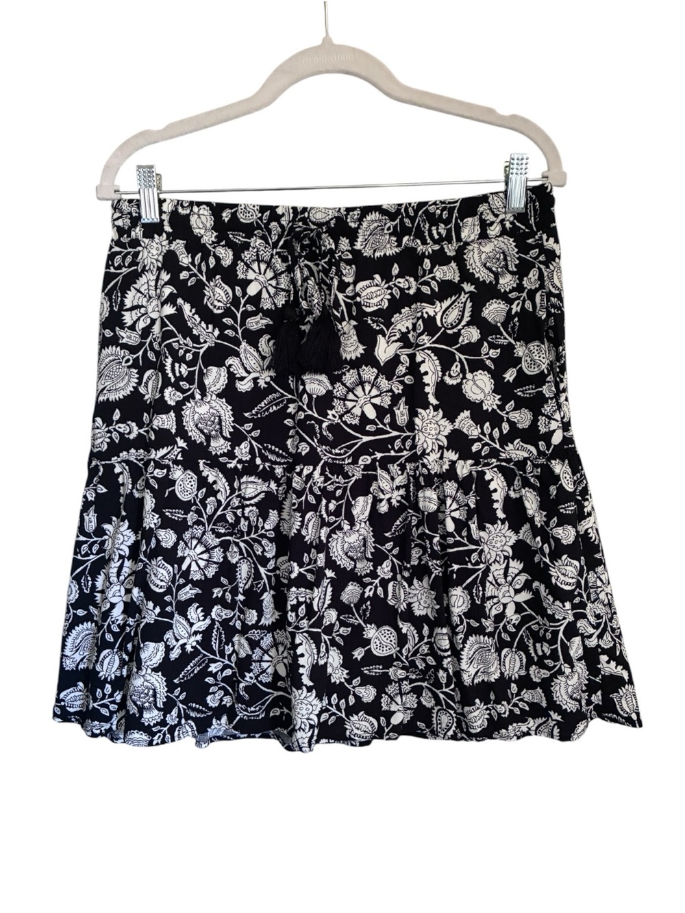 Knox Rose Boho Fairycore Bohemian Skater Black & White Floral Tiered Skirt Sz M